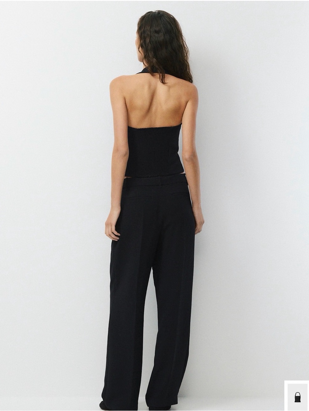 Aritzia Black Whisper Halter Top - Crepette Medium - Picture 5 of 8